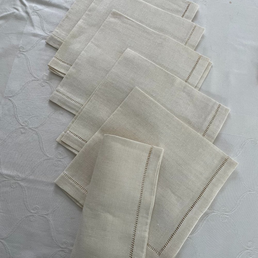 CATHERINE MEMMI LINEN DINNER NAPKINS:  A RARE FIND !!! set of 6